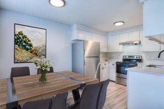 Oasis at 2600 in Bend, OR - Building Photo - Building Photo