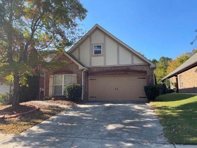 property at 272 Oxmoor Pl