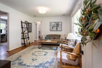 582 Whispering Hills Dr in Nashville, TN - Building Photo - Building Photo