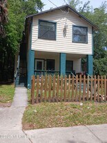 2027 W 12th St in Jacksonville, FL - Building Photo