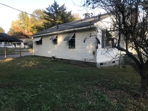 604 E Highland Ave in Kinston, NC - Foto de edificio - Building Photo