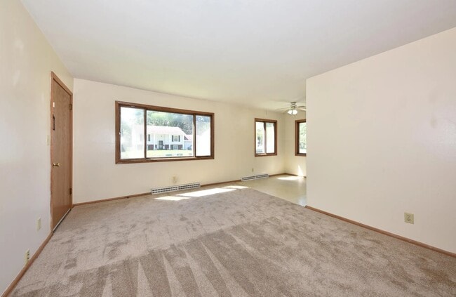 W166N9108 Grand Ave, Unit 3