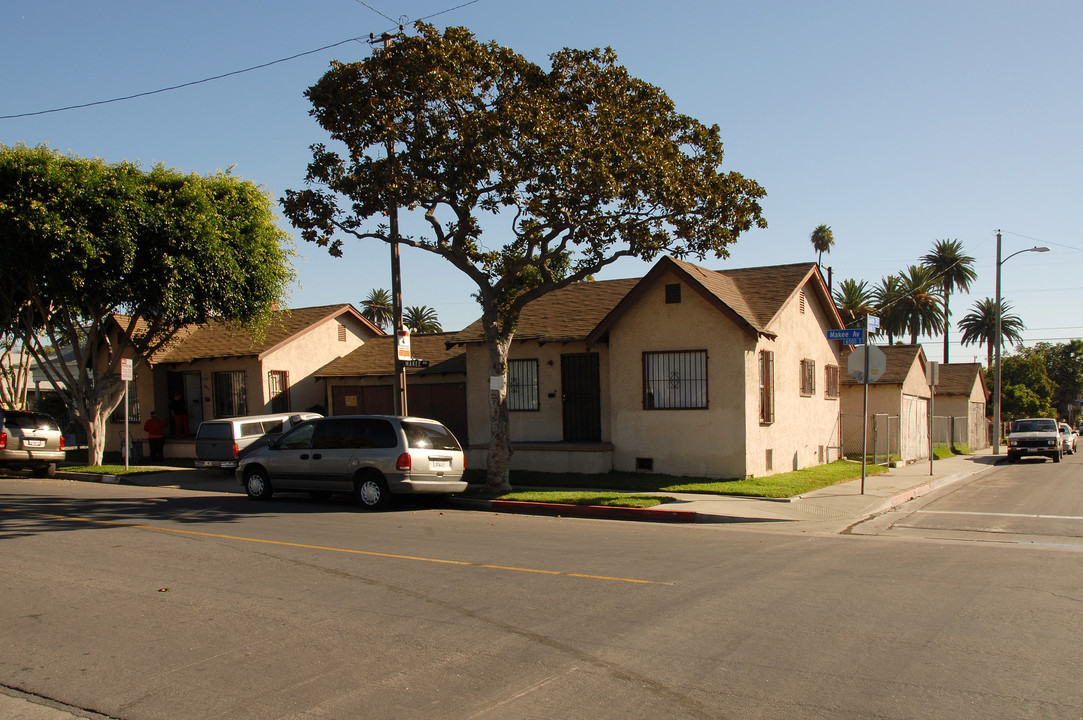 6518-6524 Makee Ave in Los Angeles, CA - Building Photo