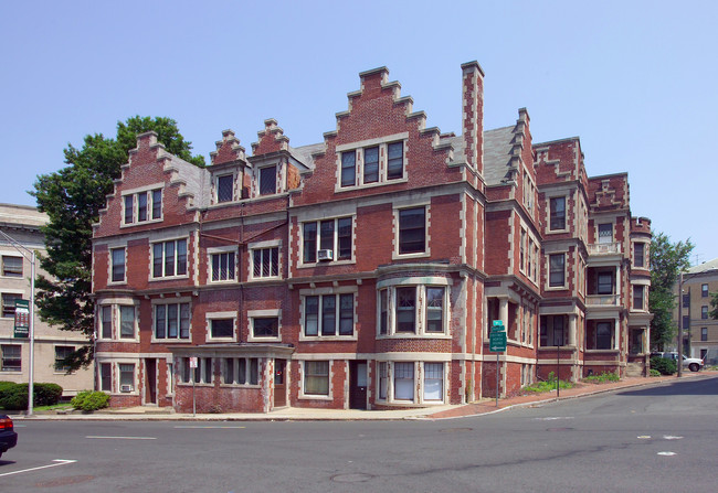 Merrick Park Apartments in Springfield, MA - Foto de edificio - Building Photo
