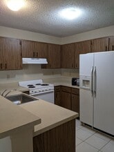 1001 Abada Ct NE in Palm Bay, FL - Building Photo - Building Photo