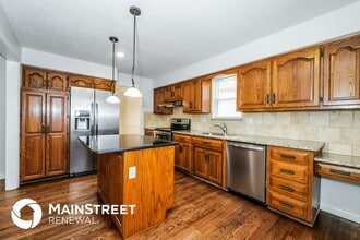 7916 Bradshaw St in Lenexa, KS - Building Photo - Building Photo