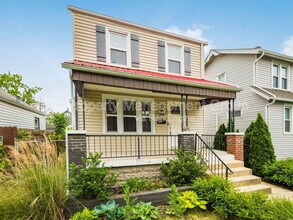 669 Sheldon Ave in Columbus, OH - Foto de edificio - Building Photo