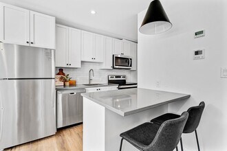 157 Sanford Ave in Ottawa, ON - Building Photo - Building Photo