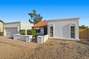 17853 N 43rd Dr in Glendale, AZ - Building Photo