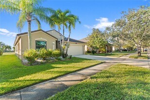 14340 NW 11th St in Pembroke Pines, FL - Building Photo