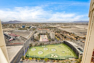 145 E Harmon Ave in Las Vegas, NV - Building Photo - Building Photo