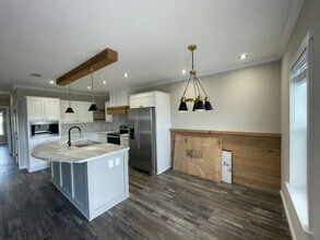 52 Orange Blossom St in Nokomis, FL - Building Photo - Building Photo