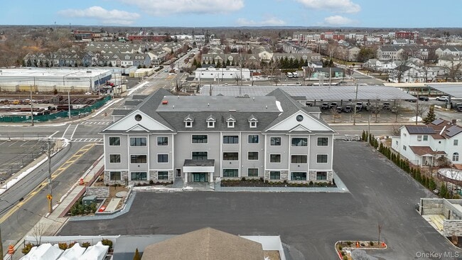 80 Division St in Patchogue, NY - Building Photo - Building Photo