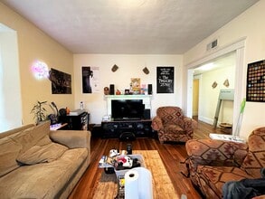 229 Chestnut Hill Ave, Unit 1 in Boston, MA - Building Photo - Building Photo