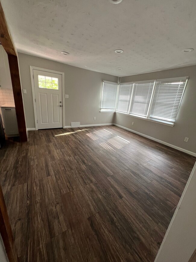 1302 Coral Sea Dr in Rockville, MD - Building Photo - Building Photo