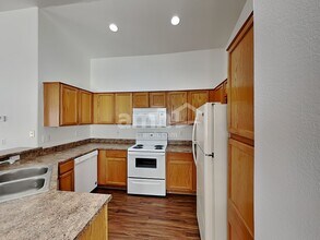 2037 N 107th Dr in Avondale, AZ - Building Photo - Building Photo