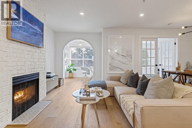 2680 W 4th Ave in Vancouver, BC - Building Photo - Building Photo