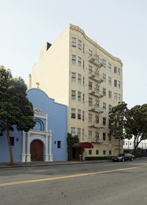 Symphony Tower Apartments in San Francisco, CA - Foto de edificio