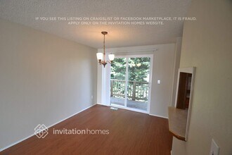 5069 37th St NE in Tacoma, WA - Foto de edificio - Building Photo