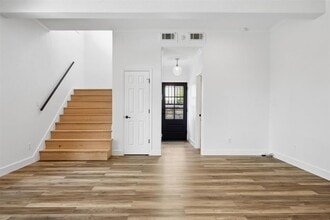 2417 Euclid Ave in Austin, TX - Building Photo - Building Photo