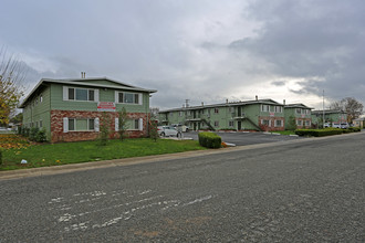 Garden Vista Apartments in Marysville, CA - Foto de edificio - Building Photo