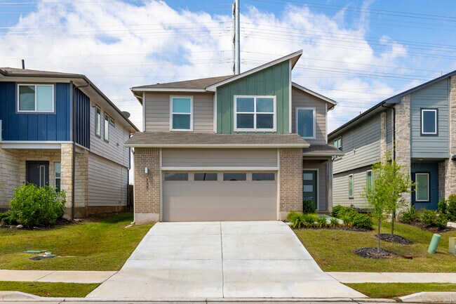 Millbrook Commons in San Marcos, TX - Building Photo - Building Photo