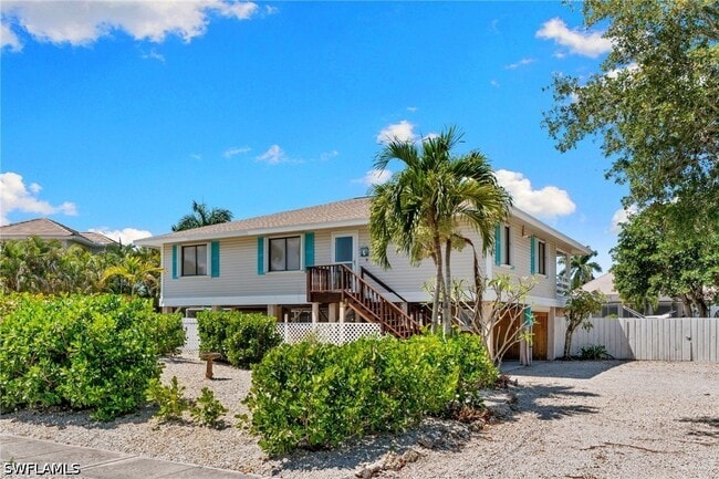 property at 324 Waterleaf Ct