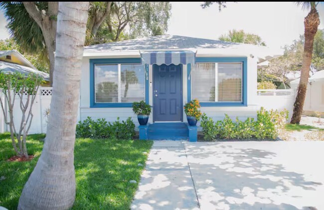 property at 314 S Palmway