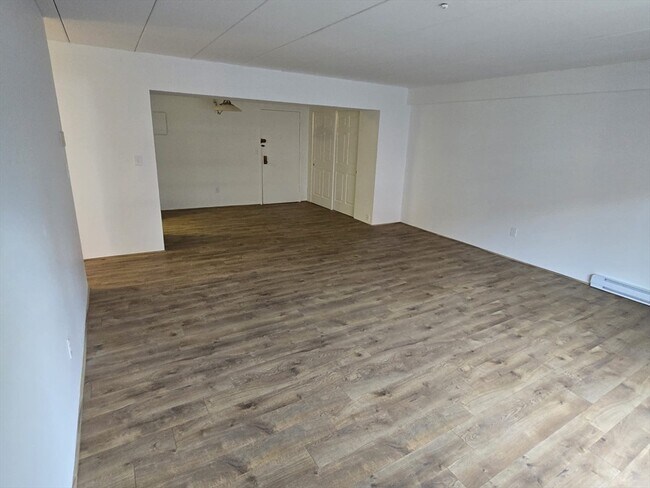 125 Pleasant St, Unit 304 in Brookline, MA - Building Photo - Building Photo