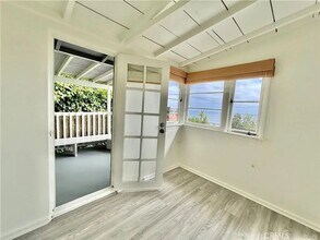2260 Glenneyre St in Laguna Beach, CA - Building Photo - Building Photo