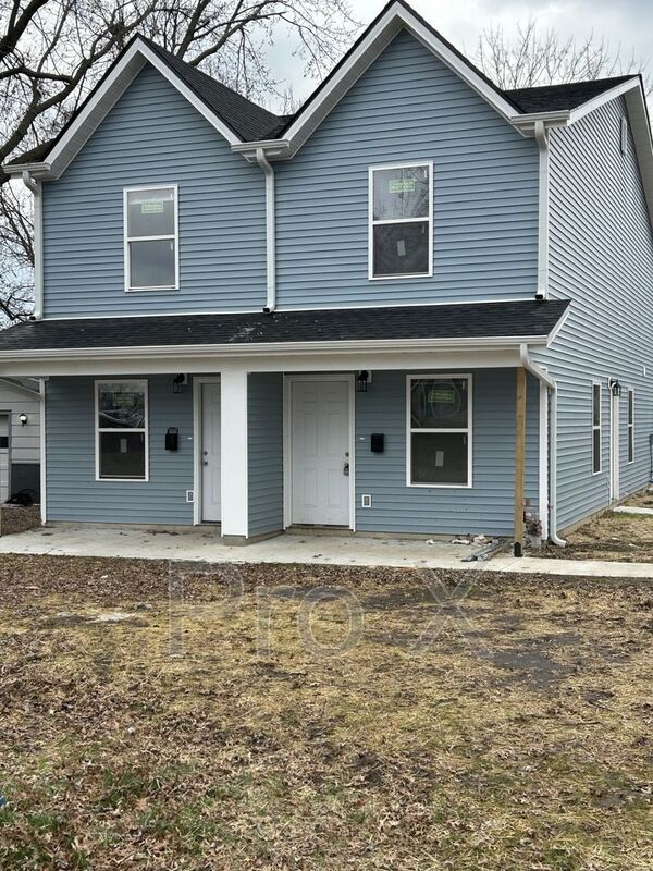 property at 518 E Monroe St