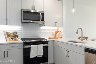 6461 US-9 N in Howell, NJ - Building Photo - Building Photo