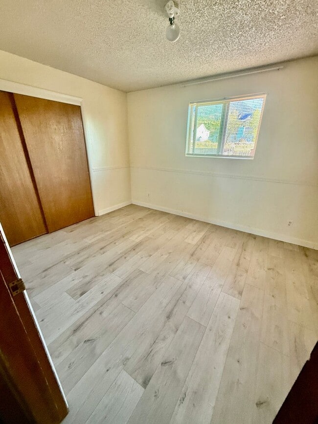 property at 791 W Mountain View Dr