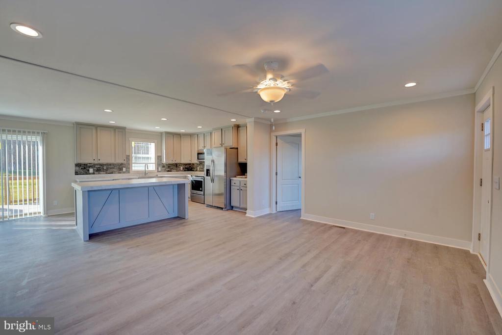 4170 Barratts Chapel Rd in Frederica, DE - Foto de edificio