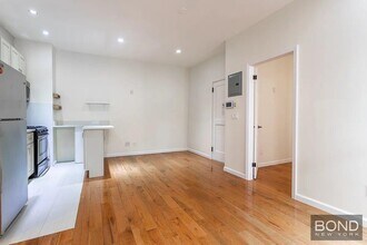 47-11 45th St in Queens, NY - Building Photo - Building Photo