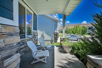 788 Star Spangled Dr in Bluffdale, UT - Building Photo - Building Photo