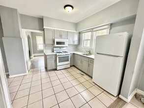 308 W Almond St in Vineland, NJ - Foto de edificio - Building Photo