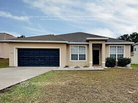 555 Bluff Pass Dr in Eustis, FL - Building Photo