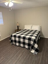 7410 Quaker Ave in Lubbock, TX - Building Photo - Building Photo