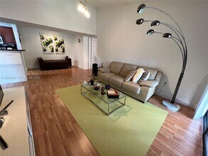 15689 SW 106th Ln in Miami, FL - Building Photo - Building Photo