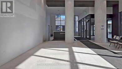 38-4138 Annie Craig Dr in Toronto, ON - Building Photo - Building Photo