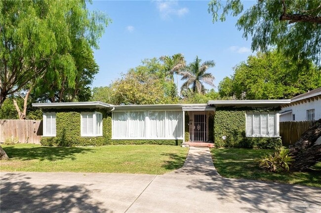property at 1821 Palm Blvd