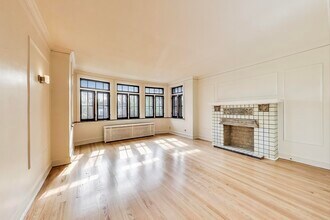 8152 S Merrill Ave, Unit 2 in Chicago, IL - Building Photo - Building Photo