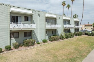 Concord  Apartments in Phoenix, AZ - Building Photo - Building Photo