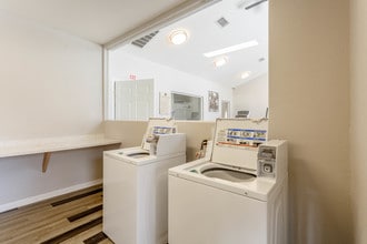 Reserve at Castle Highland in Castle Rock, CO - Foto de edificio - Interior Photo