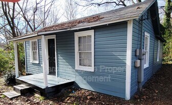 104 Plum Tree Ln in Gastonia, NC - Building Photo