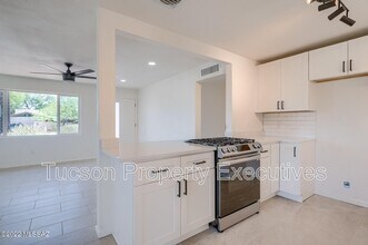 2901 E Seneca St in Tucson, AZ - Building Photo - Building Photo