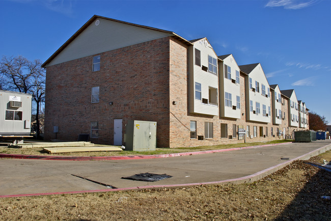 Blessing Court in Bedford, TX - Building Photo - Building Photo