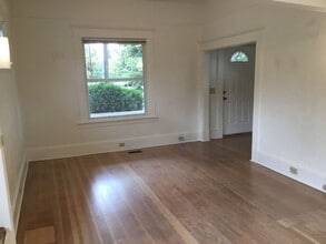 8530 N Smith St in Portland, OR - Building Photo - Building Photo