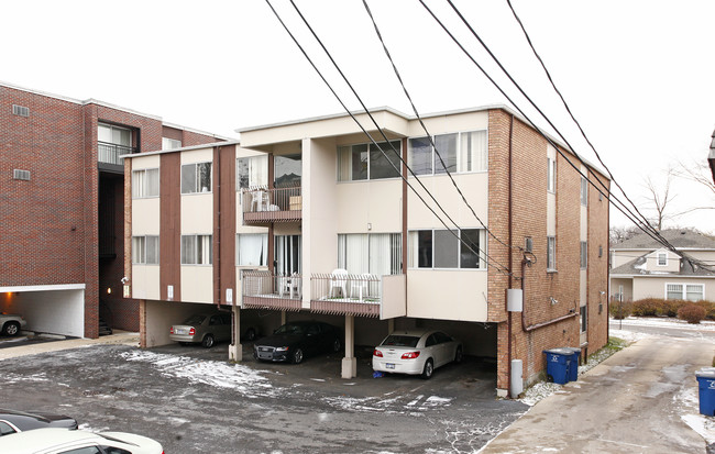 1327 Wilmot St in Ann Arbor, MI - Foto de edificio - Building Photo